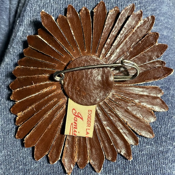 Jamin Puech - RARE leather flower brooch - Picture 2 of 2